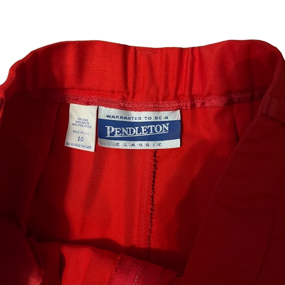 Red high waisted trouser shorts - Picture 3 of 3